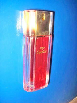 5534-Sticla Parfum vintage MUST de Cartier France. Parfum deosebit oriental. foto