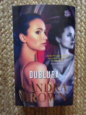 Dublura - Sandra Brown foto