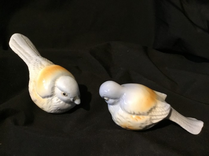 Decor / Vintage / Colectie - Doua pasari din portelan model deosebit !