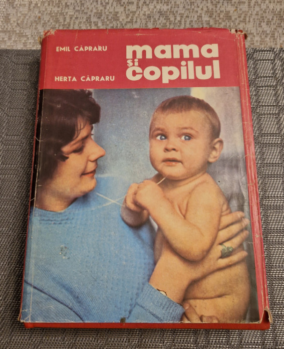 Mama si copilul Emil Capraru