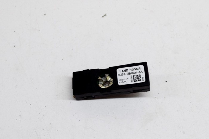 Amplificator de antena LAND ROVER RANGE ROVER EVOQUE L538 2017 OEM: BJ32-18K891-AA,28273621 | 14384969