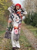Palton dama lung bej artistic cu imprimeu Frida si accente florale