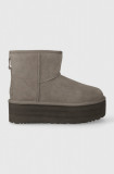 UGG cizme de zăpadă din piele &icirc;ntoarsă Classic Mini Platform culoarea gri, 1134991