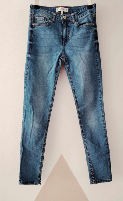 MNG Jeans - Blugii care &icirc;ți &icirc;mbrățișează silueta! 👖✨
