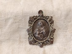 MEDALION FECIOARA MARIA cu PRUNCUL ISUS 1900 manopera EXCEPTIONALA de colectie