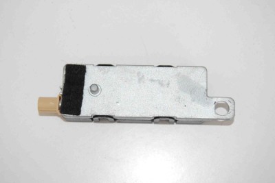 Amplificator de antena VW CC 358 2014 OEM: 3C8035552 foto