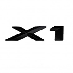 Emblema X1 spate portbagaj BMW, Negru matt