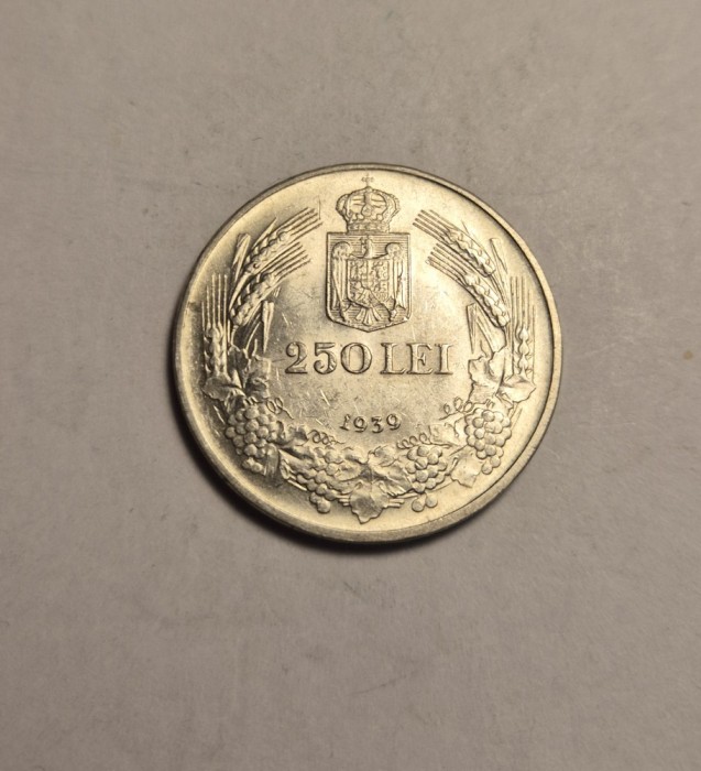 250 lei 1939 UNC