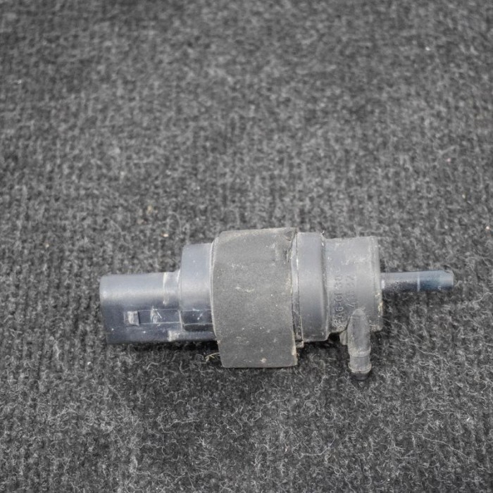 Motor rezervor lichid de parbriz AUDI A7 Sportback 4GA, 4GF 2012 OEM: 8K5955647 3743986