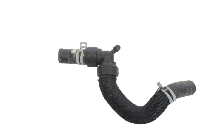Furtun de lichid de răcire NISSAN JUKE F16 2021 OEM: 924108895R 18309284