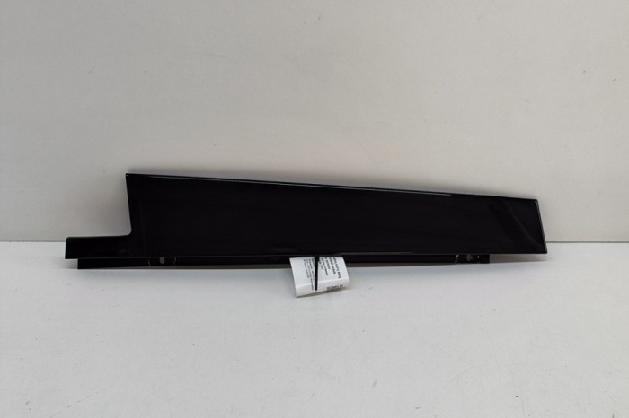 Ornament vertical ușă st&acirc;nga spate MERCEDES-BENZ GLE W167 2022 OEM: A1676903500 24705926