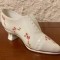 BIBELOU DIN PORTELAN FOARTE FIN- MARCAJ &quot;ARPO CURTEA DE ARGES- FINE PORCELAIN&quot;