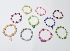 Bratari frumoase copii, pe guma cu margele multicolore