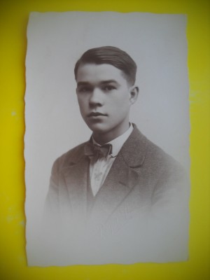 HOPCT RO 398 K BAIAT CU PAPION -FOTOGRAFIE VECHE-TIP CP foto