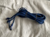 Cablu audio 2x RCA inscriptionat "High Resolution OFC Audio Cable"