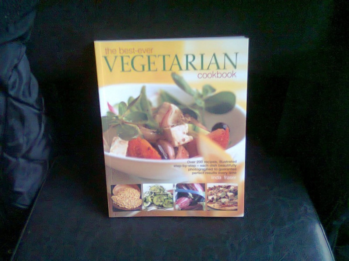 THE BEST EVER VEGETARIAN COOKBOOK - LINDA FRASER