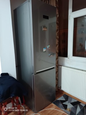 V&amp;acirc;nd combină frigorifică Beko utilizată cu 1000 lei foto
