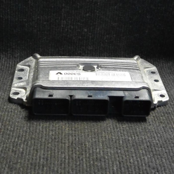 Unitate de control motor RENAULT MEGANE II BM0/1_, CM0/1_ 2006 OEM: 820050951621585421-2A | 1483672