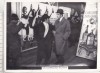 Bnk foto - Un comisar acuza - fotografie de panoui 24x18 cm, Alb-Negru, Romania de la 1950