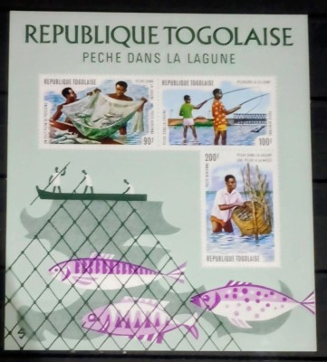 Togo 1974 pescuit, pescari ,pești , Pescuit in Laguna bloc nestampilata foto
