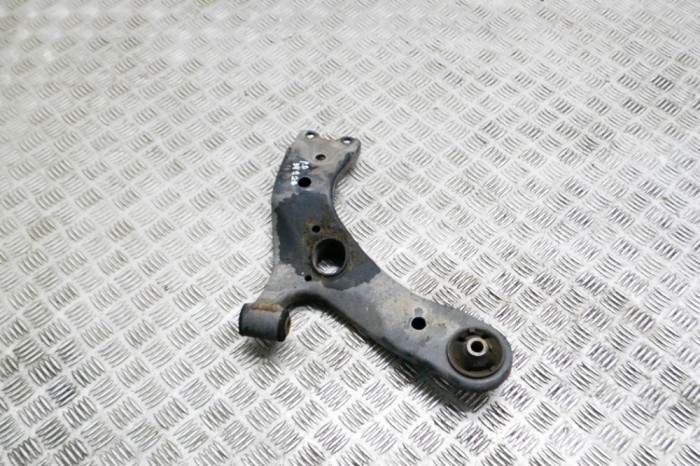 Braț inferior dreapta față TOYOTA AURIS _E15_ 2010 14467695