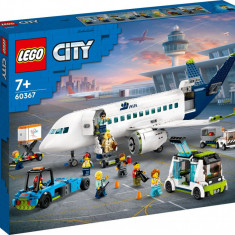 LEGO® City - Avion de pasageri (60367)