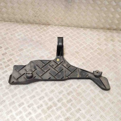 Scut motor central spate VW GOLF VIII CD1 2021 OEM: 5WA501713 foto