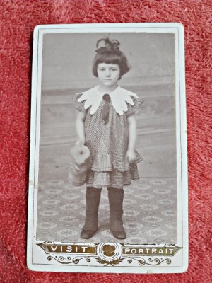 Fotografie tip CDV, fetita, inceput de secol XX foto