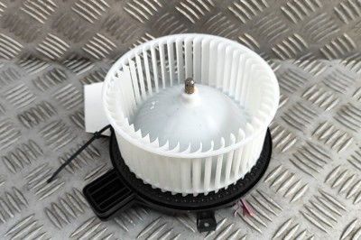 Ventilator aeroterma VW TOUAREG CR7 2023 OEM: 8B2820021,RH444001 30906947 foto