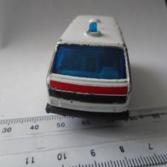 bnk jc Matchbox - Volkswagen Transporter Ambulance - 1/62