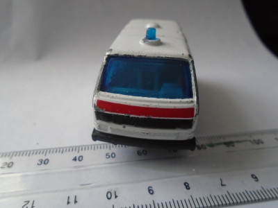 bnk jc Matchbox - Volkswagen Transporter Ambulance - 1/62 foto