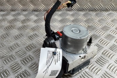 Pompa ABS AUDI A6 C8 Avant 4A5 2024 OEM: Estate | 31303899 foto