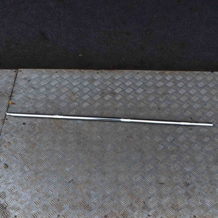 Chedar geam ușă dreapta față VW PASSAT B8 3G2 2015 OEM: 3G0837486