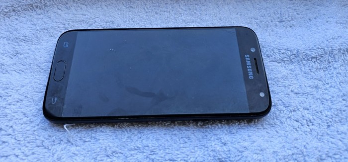 Samsung Galaxy J5 (2017) J530F/DS ,DISPLAY SPART , DEFECT .