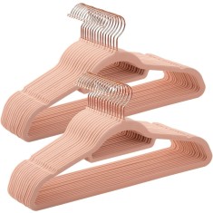 SONGMICS Set de 30 de umerase pentru haine, anti-alunecare cu catifea, bara de cravata si carlig pivotant, 43,5 cm, roz Household NewTrend