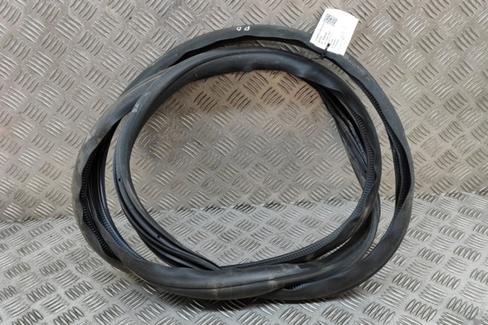 Garnitura ușă dreapta față FORD TRANSIT CUSTOM 2020 OEM: JK21-V20708-AC | 28280496