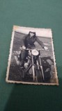FOTO TIP 9/6 MILITAR PE MOTORETA