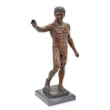 David-statueta din bronz cu un soclu din marmura TBA-77, Nuduri