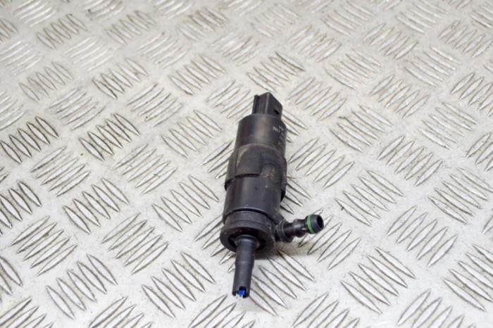 Motor rezervor lichid de parbriz AUDI Q5 8R 2015 OEM: 3B7955681 13892844
