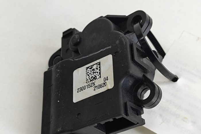 Motoras clapetă aeroterma TESLA MODEL Y 2021 OEM: 2300152X,210620 22597409