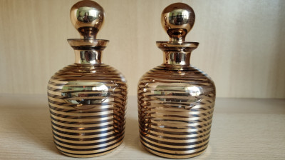 Set 2 flacoane de parfum din sticla vintage, anii 50-70 - foto