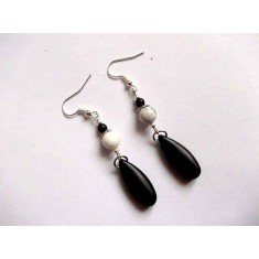 Cercei howlite alb si negru 31998