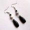 Cercei howlite alb si negru 31998