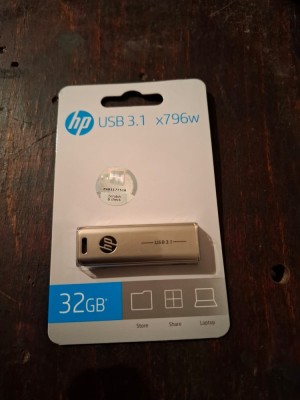 Sfick memorie 32gb foto