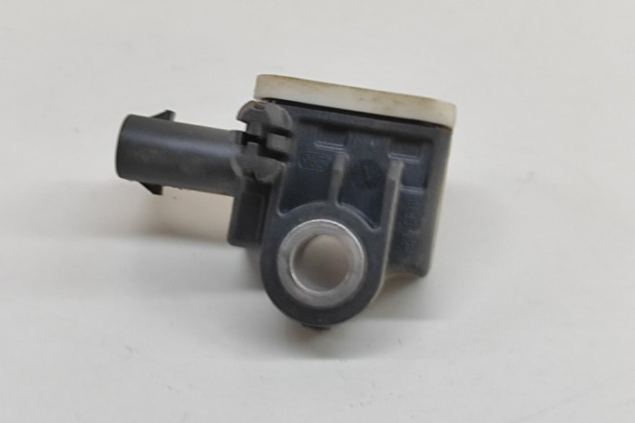 Senzor de impact dreapta față VW CADDY III Variant 2KB, 2KJ, 2CB, 2CJ 2014 OEM: 2H0959351 28592794