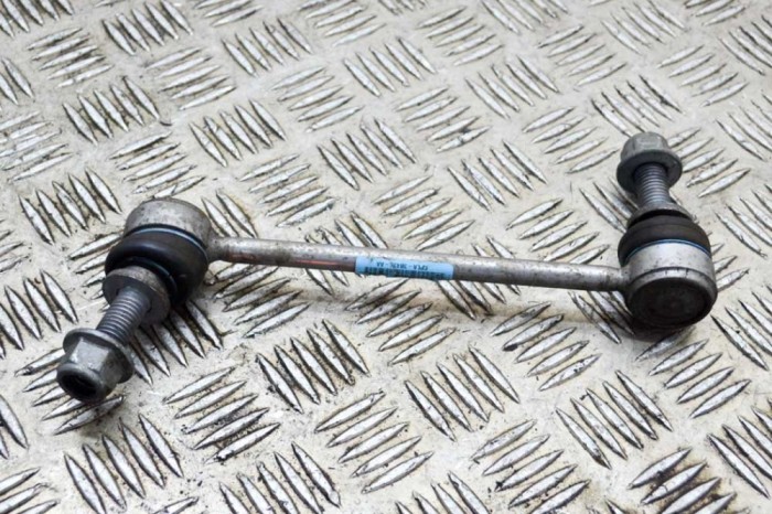 Bieleta stabilizatoare st&acirc;nga față LAND ROVER DISCOVERY V L462 2021 OEM: CPLA-3B439-AA 14877430