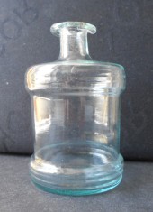 Sticla mica, verzuie, 10,2 cm, glajarie, huta, sticla de glaja