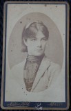 Fotografie tip CDV, Tanara cu bentita, inceput de secol XX