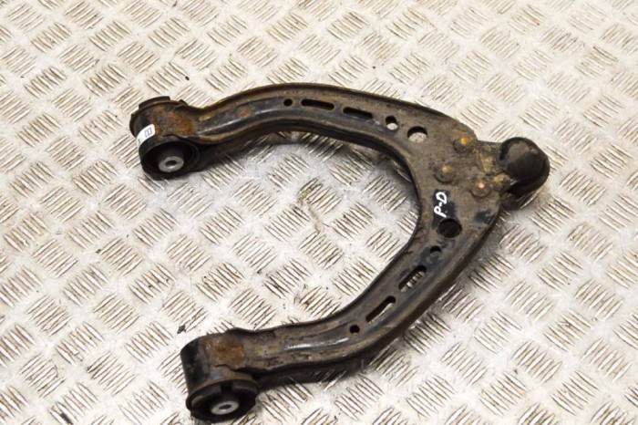 Braț superior dreapta față TESLA MODEL S 2017 OEM: 6008930-00-A 17016113