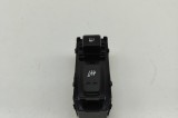Buton geam ușă st&acirc;nga spate KIA SPORTAGE V NQ5 2025 OEM: 93581-R2040 | 31852377